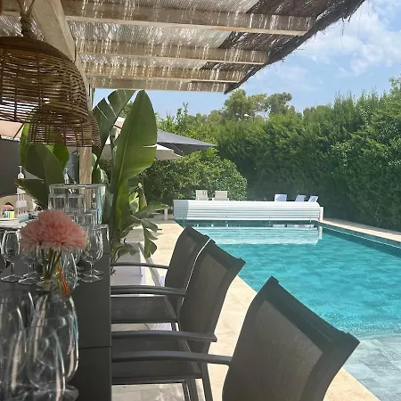 La Eucalyptus, Swimming Pool & Riviera Garden Вілла