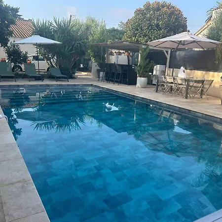 La Eucalyptus, Swimming Pool & Riviera Garden Вілла