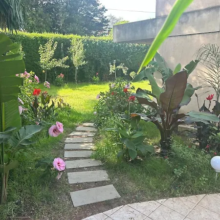 La Eucalyptus, Swimming Pool & Riviera Garden Вілла Антіб